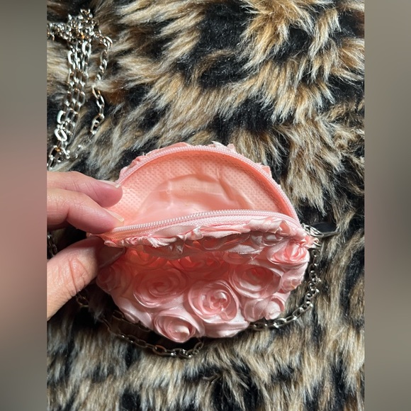Rose Coin Purse - Picture 3 of 5